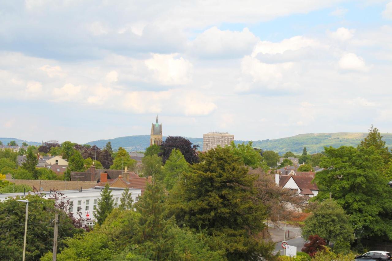 Spacious 3Br Victorian Cheltenham Loft Flat In Cotswolds - Free Parking Lejlighed Eksteriør billede
