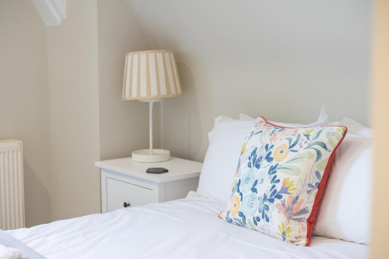 Spacious 3Br Victorian Cheltenham Loft Flat In Cotswolds - Free Parking Lejlighed Eksteriør billede